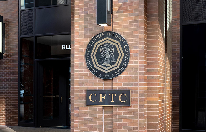 Amerykański regulator, CFTC, dodaje do listy ostrzeżeń 34 podmioty