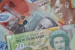 AUD- und NZD-Banknoten, Währungen der Antipoden