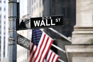 wall street in consolidation