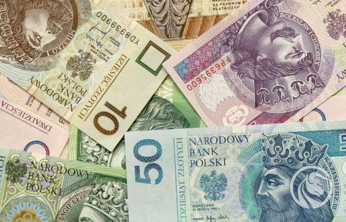 Banknoty PLN, inflacja, gus