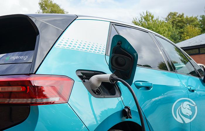 Jak rozwija się ekosystem wokół samochodów elektrycznych