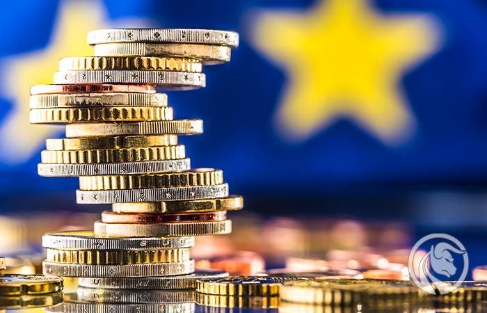 Wstrzymane fundusze UE dla Polski. Złoty traci na wartości