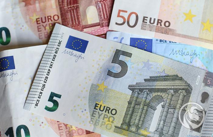 Słaby PMI z Francji i Niemiec studzi spekulacje o podwyżce stóp EBC. Euro pod presją