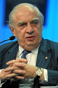 00 GS Peter-Sutherland-2011
