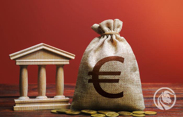 Polityki monetarne w centrum uwagi, jastrzębi Bank Anglii