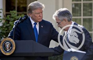 Donald Trump i Jerome Powell, FED