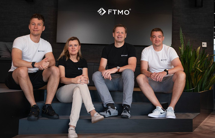 FTMO kończy z funded accounts i wprowadza „nagrody za dane”