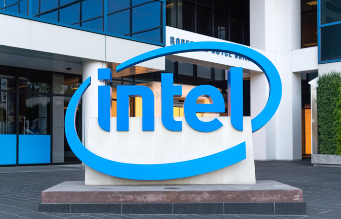 Intel zmiażdżył prognozy Wall Street. Akcje w górę o 20 proc. po zamknięciu sesji