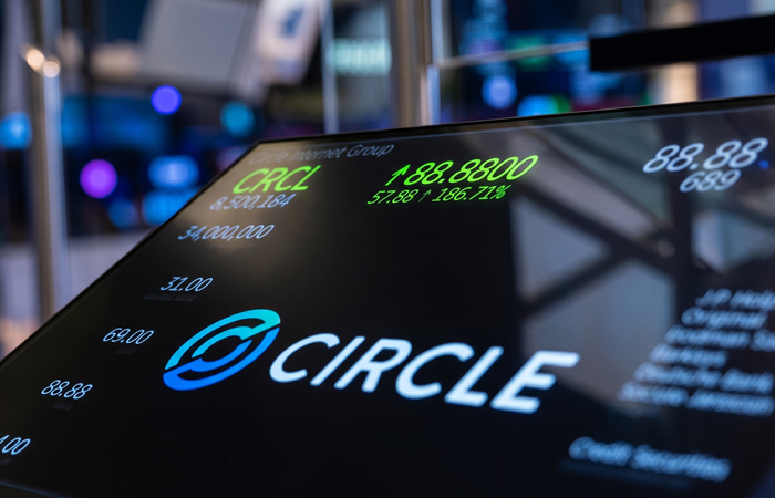Circle wchodzi w nową erę: presale Arc za 222 mln USD, rekordowy USDC i „system operacyjny dla AI”