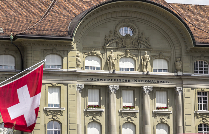 Szwajcarski Bank Narodowy utrzymuje politykę „w stanie gotowości” – minutes z ostatniego posiedzenia